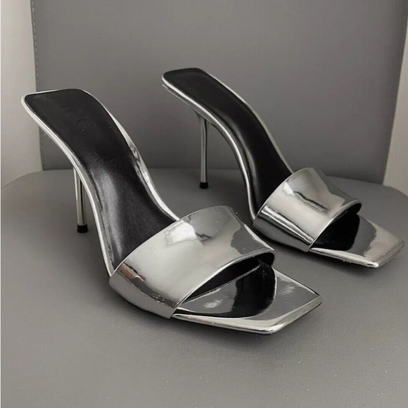 INC - Picture 2 of 4